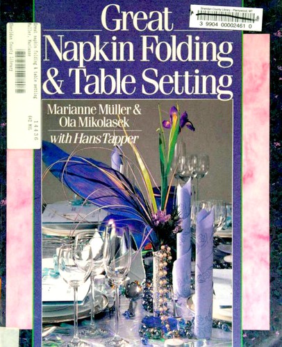 Great napkin folding & table setting